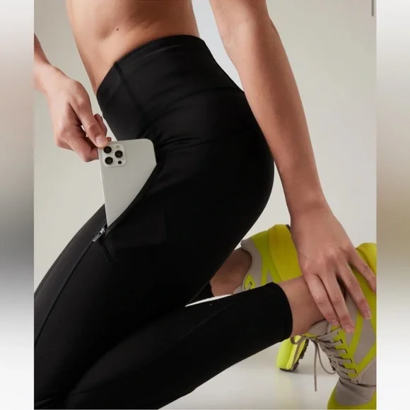 NWOT Athleta Rainier Tights Fleece Lined Black (Large) - Picture 5 of 12